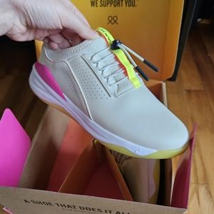 Clove Sneakers Lemonade